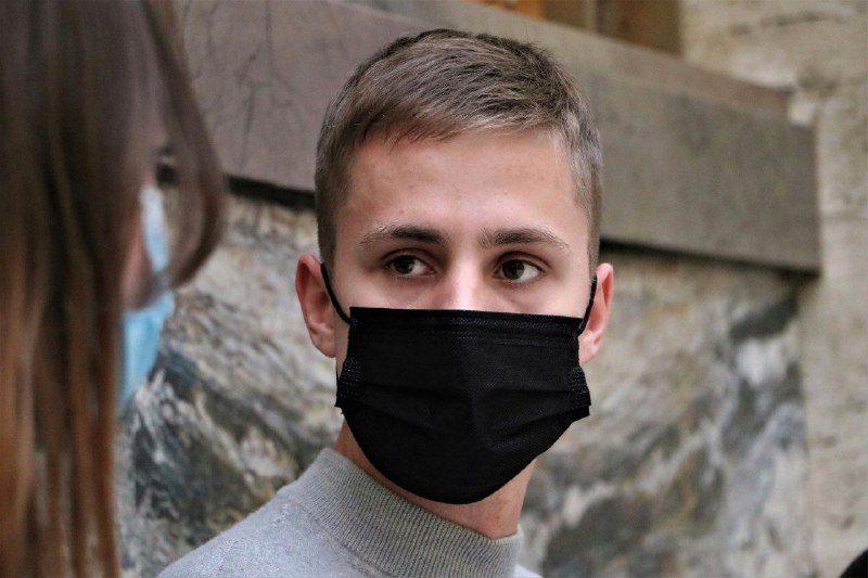 Студент Данило Куліков отримав бустерне щеплення у Центрі вакцинації в атріумі ОДА