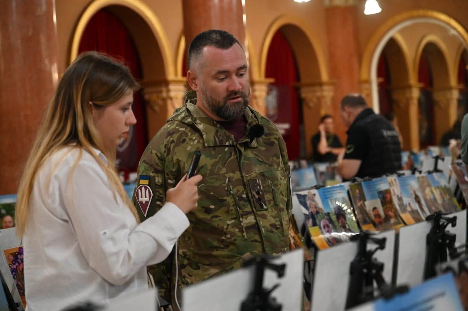 В обласній філармонії пройшла фотовиставка «Ненароджені для війни»