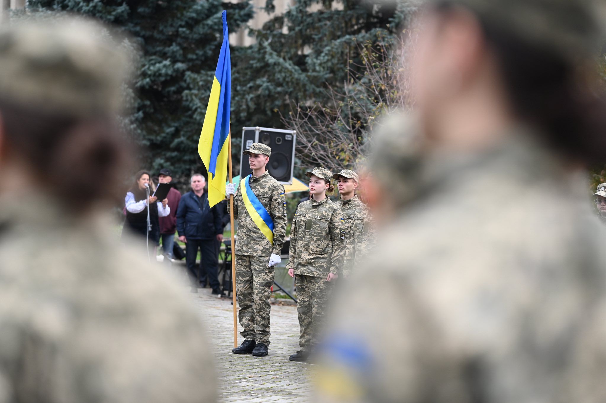 У Великоберезнянському ліцеї з посиленою військово-фізичною підготовкою відбулася перша урочиста посвята в ліцеїсти