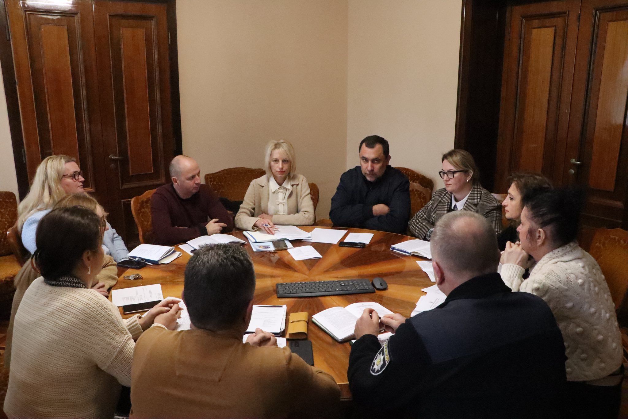 На Закарпатті обговорили протидію зростанню підліткової злочинності та захист вразливих дітей
