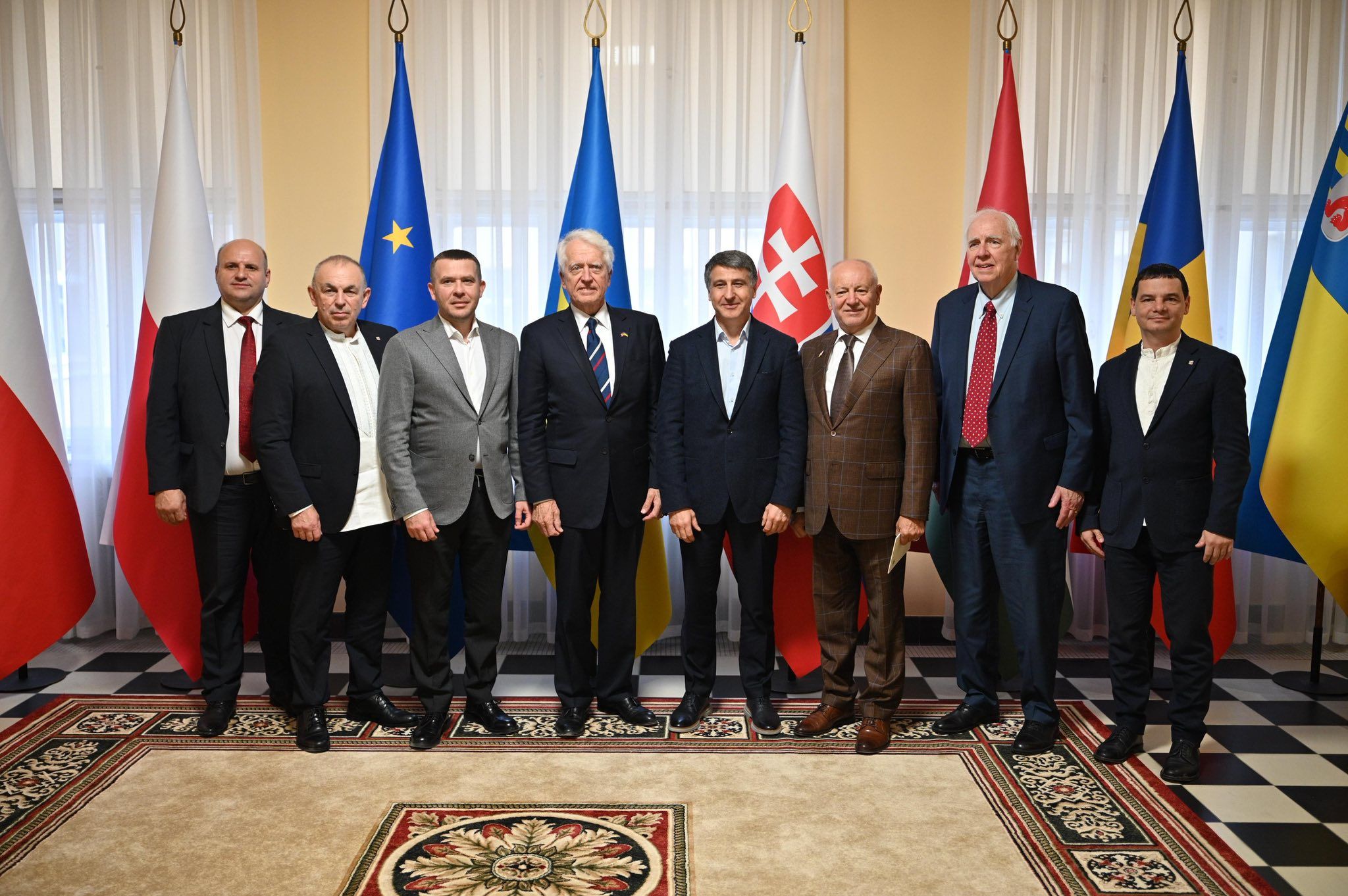Керівництво Закарпаття та американські партнери обговорили проєкти зі створення соціального житла