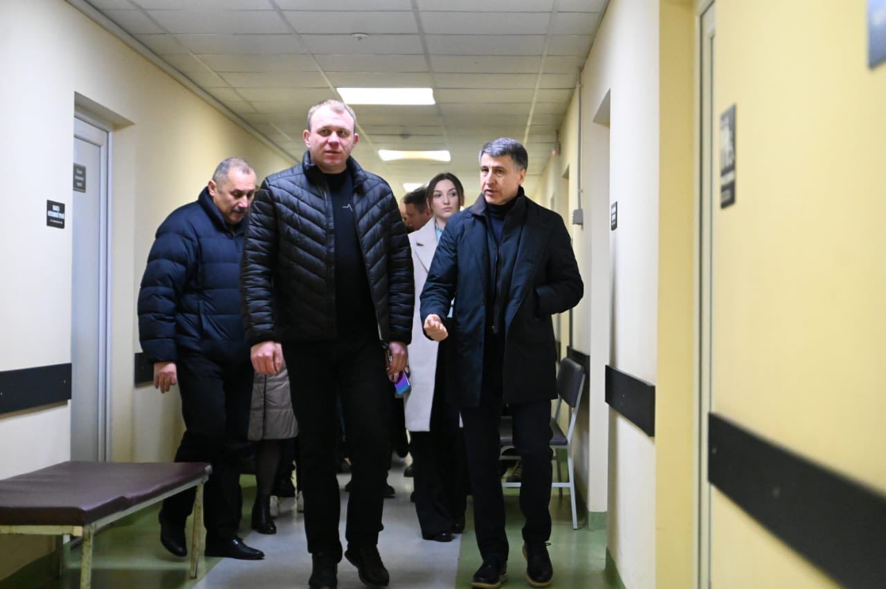 Воловецька центральна лікарня отримала від міжнародних партнерів обладнання для стоматологічного кабінету