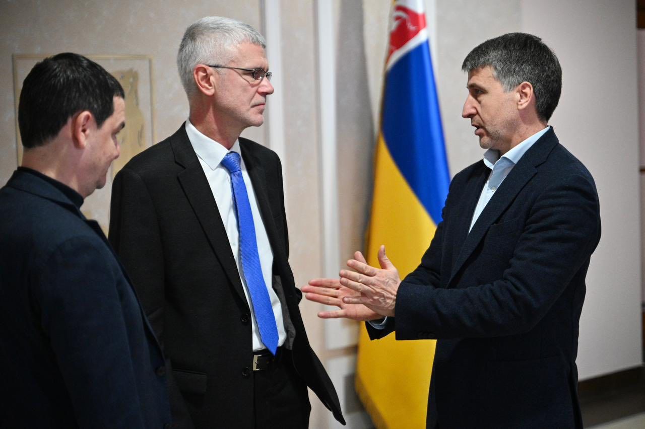 Керівництво області зустрілося з новопризначеним очільником консульства Угорщини в м. Берегово