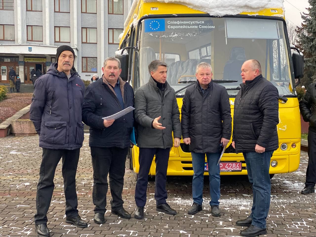 Нересницька громада отримала новий шкільний автобус