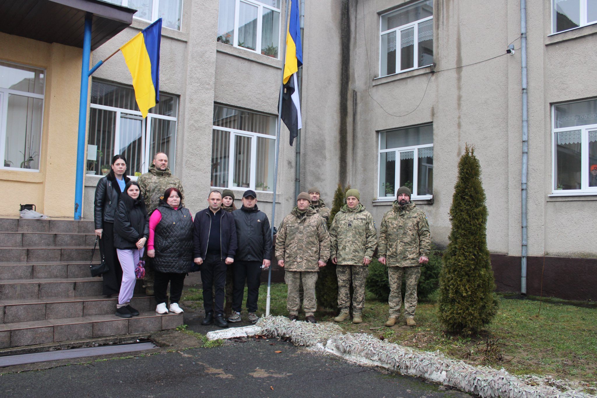  У закладах освіти Закарпаття підіймають Прапори Надії