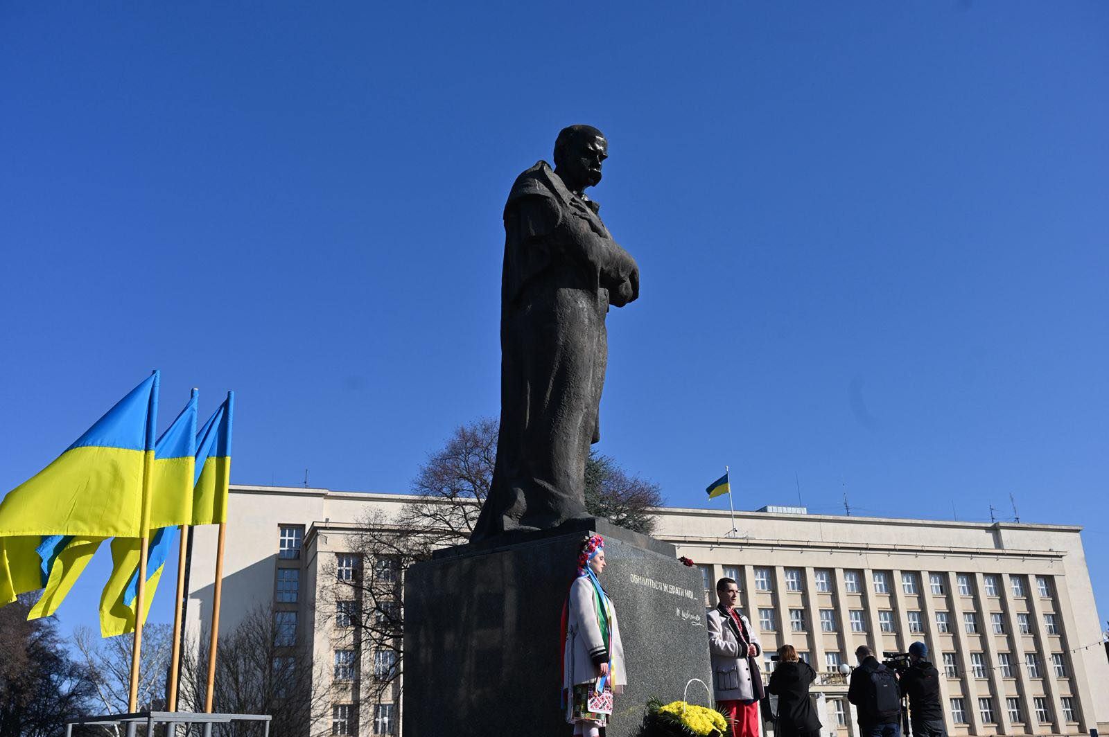 В Ужгороді відзначили 212-ту річницю від дня народження Тараса Шевченка