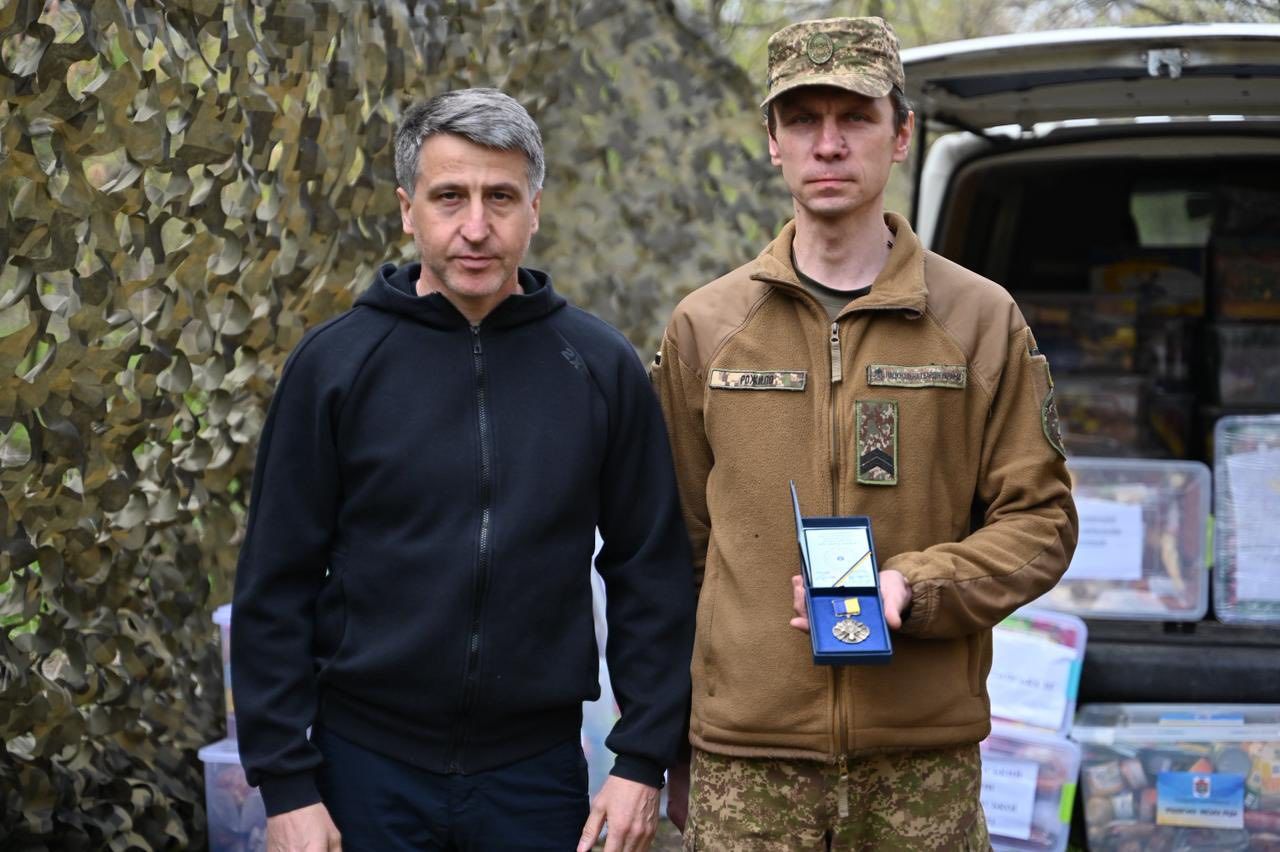 Технічна допомога та великодні гостинці від громад Закарпаття надійшли воїнам Нацгвардії