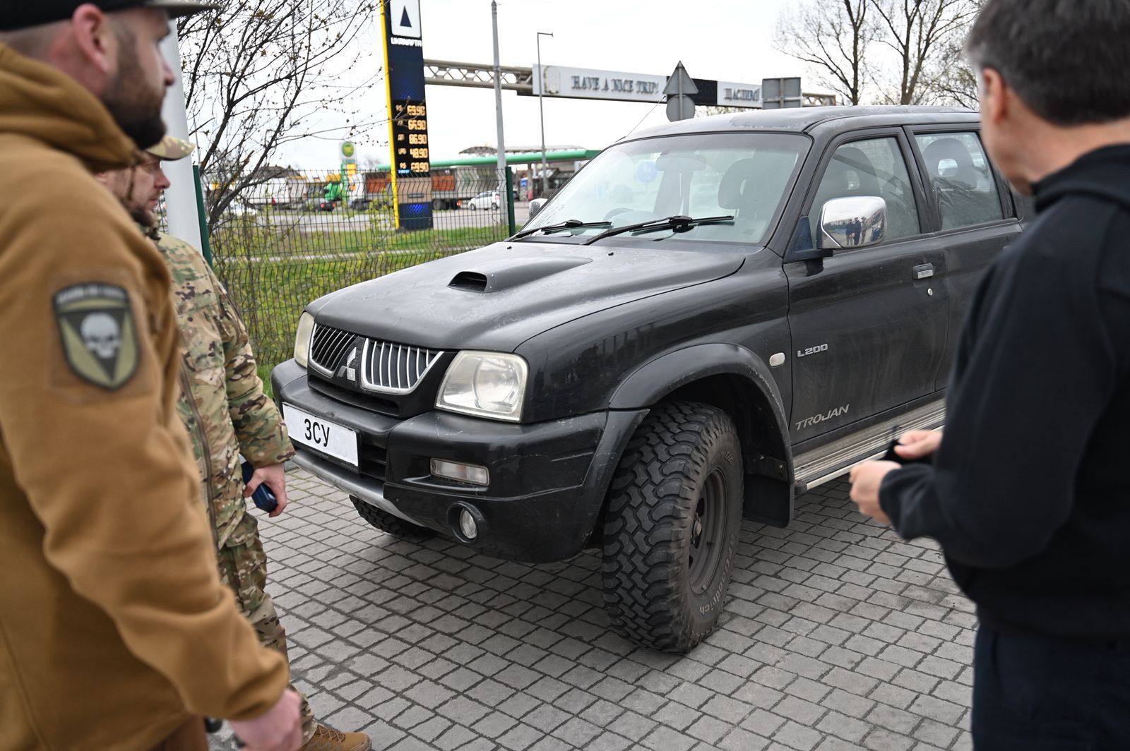 Мирослав Білецький відвідав на передовій закарпатських патрульних 