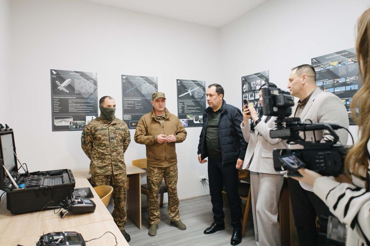В Ужгороді відкрили сучасну школу підготовки операторів БпЛА «SKY FRONT»