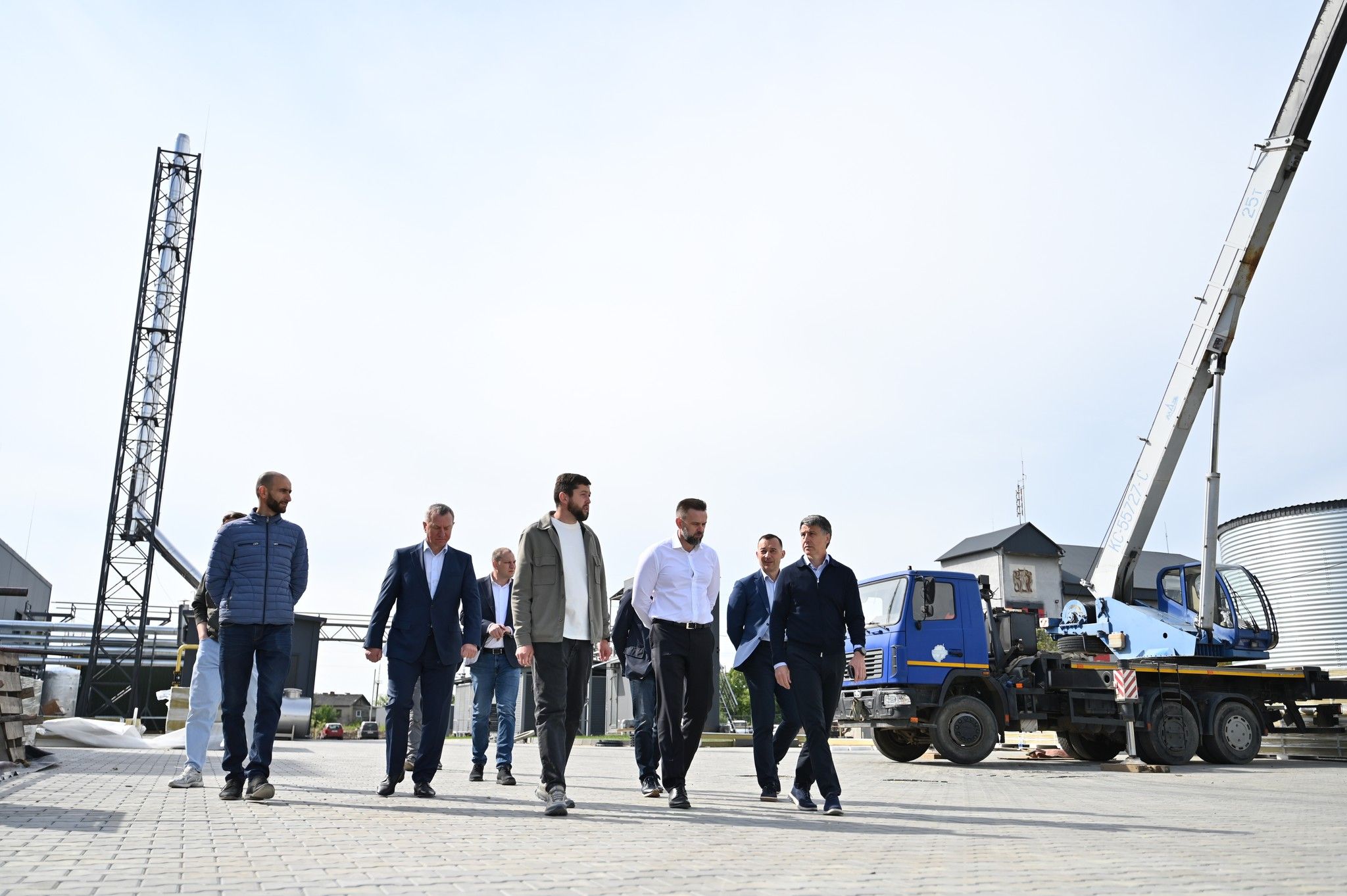 Мирослав Білецький та Віктор Микита оглянули будівництво інноваційного фармзаводу на Закарпатті
