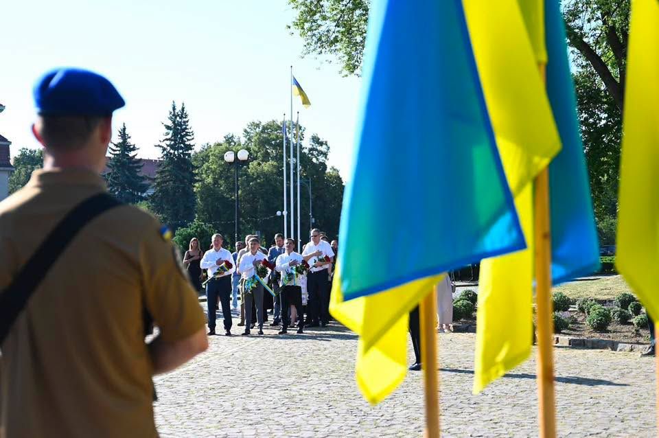 В обласному центрі Закарпаття відзначили 30-ту річницю з дня прийняття Конституції України