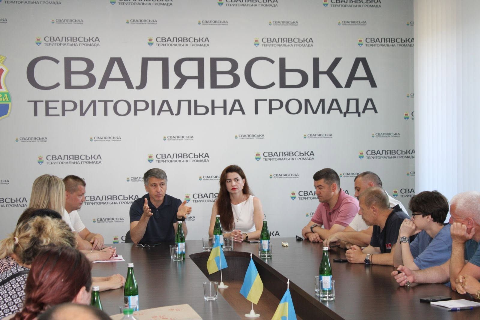 Мирослав Білецький координує ліквідацію наслідків пожежі в шелтері для ВПО у Сваляві