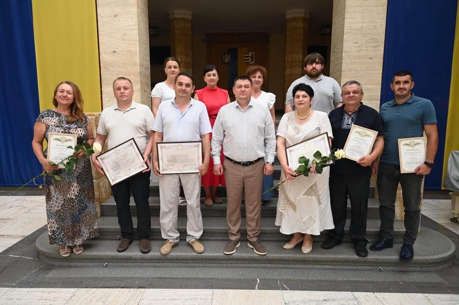 Ростислав Пріцак вручив почесні відзнаки провідним архітекторам Закарпаття