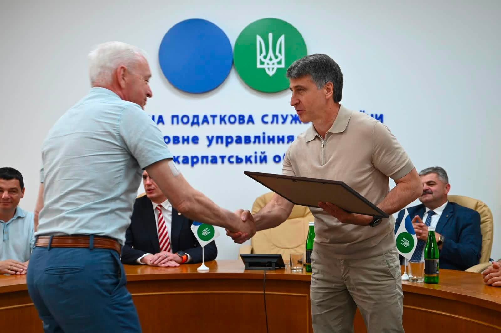 Мирослав Білецький відзначив податківців Закарпаття з нагоди професійного свята