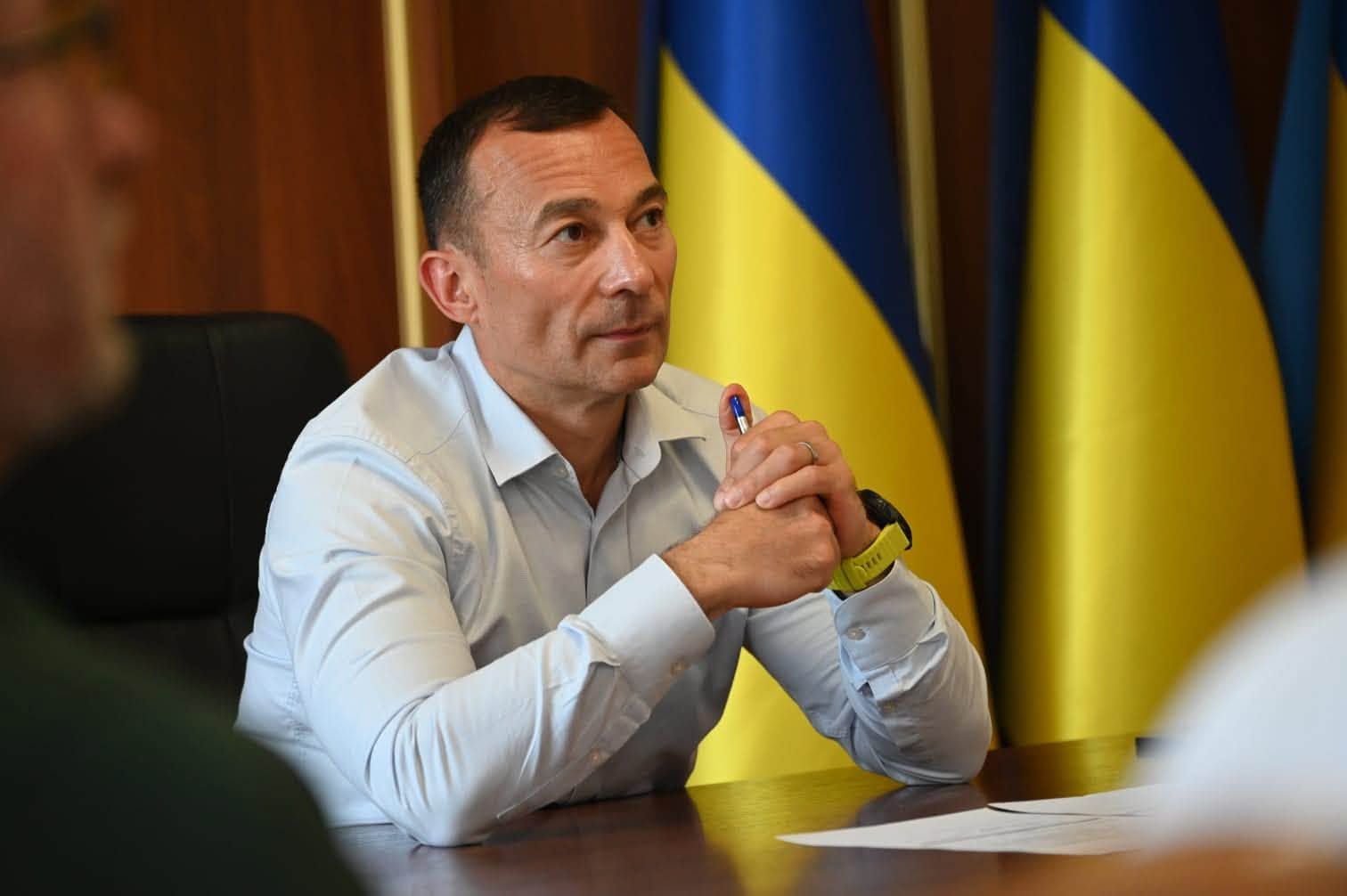 Закарпатським підприємцям роз'яснили новий порядок перепідтвердження статусу критичності та правила обліку сумісників