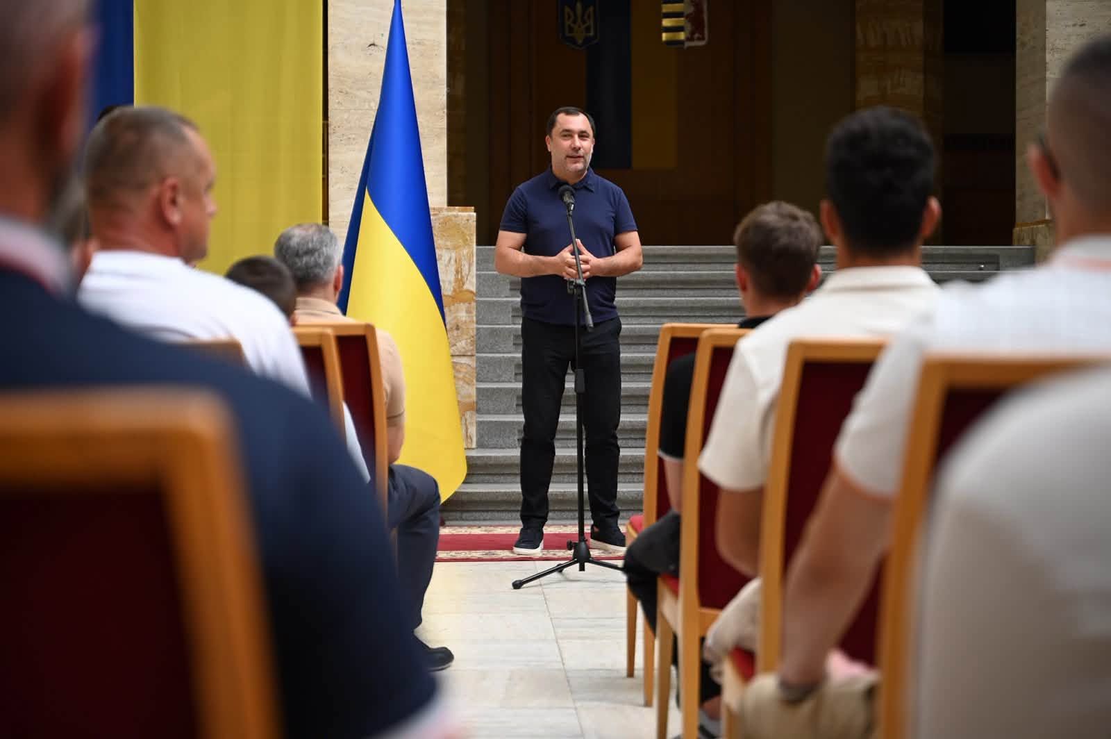 В атріумі ОВА відзначили найкращих тренерів області та їхніх вихованців