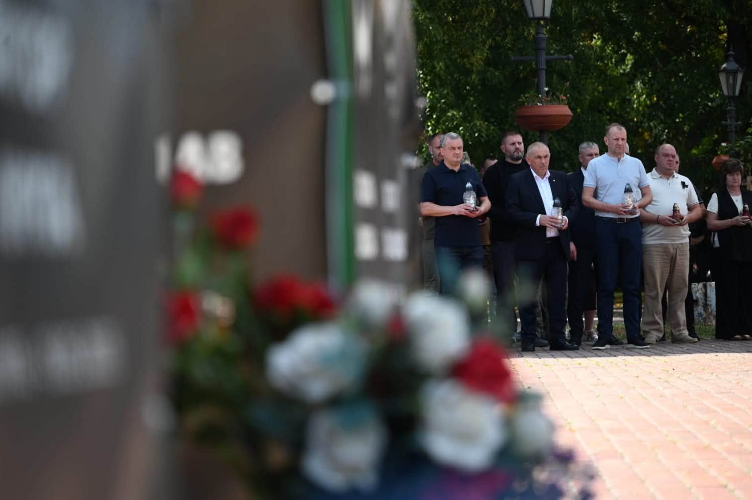 В Ужгороді вшанували пам'ять жертв російського полону