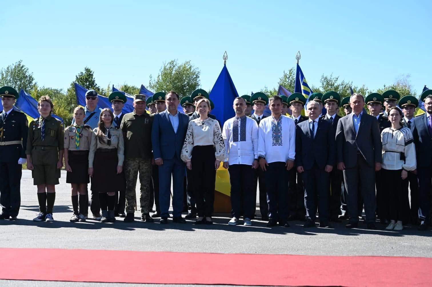  Закарпаття першим зустріло прах полковника Євгена Коновальця на рідній землі
