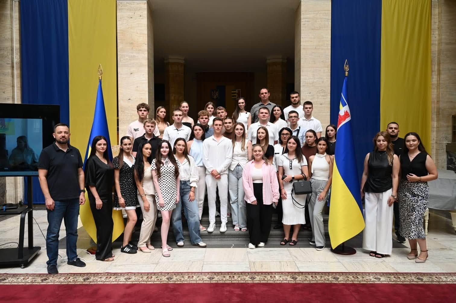 Стартував пілотний проєкт «За молоддю майбутнє Закарпаття»