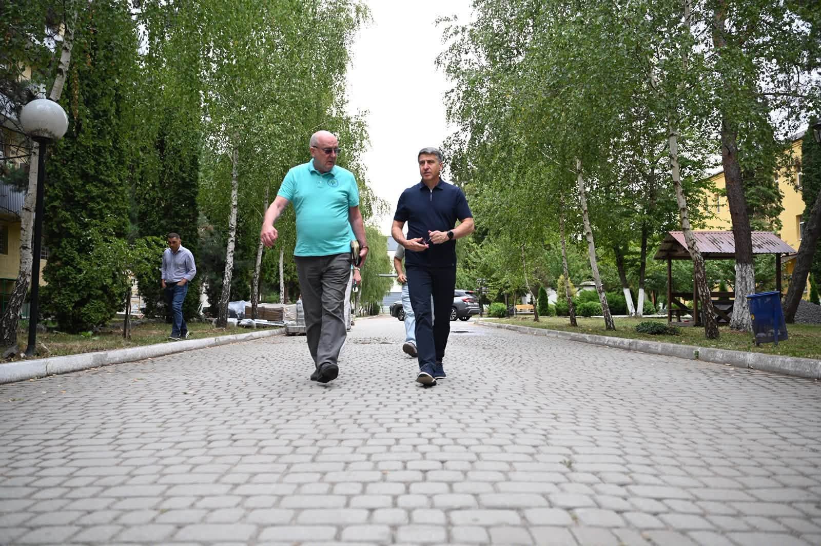 Мирослав Білецький перевірив хід модернізації Центру легеневих хвороб