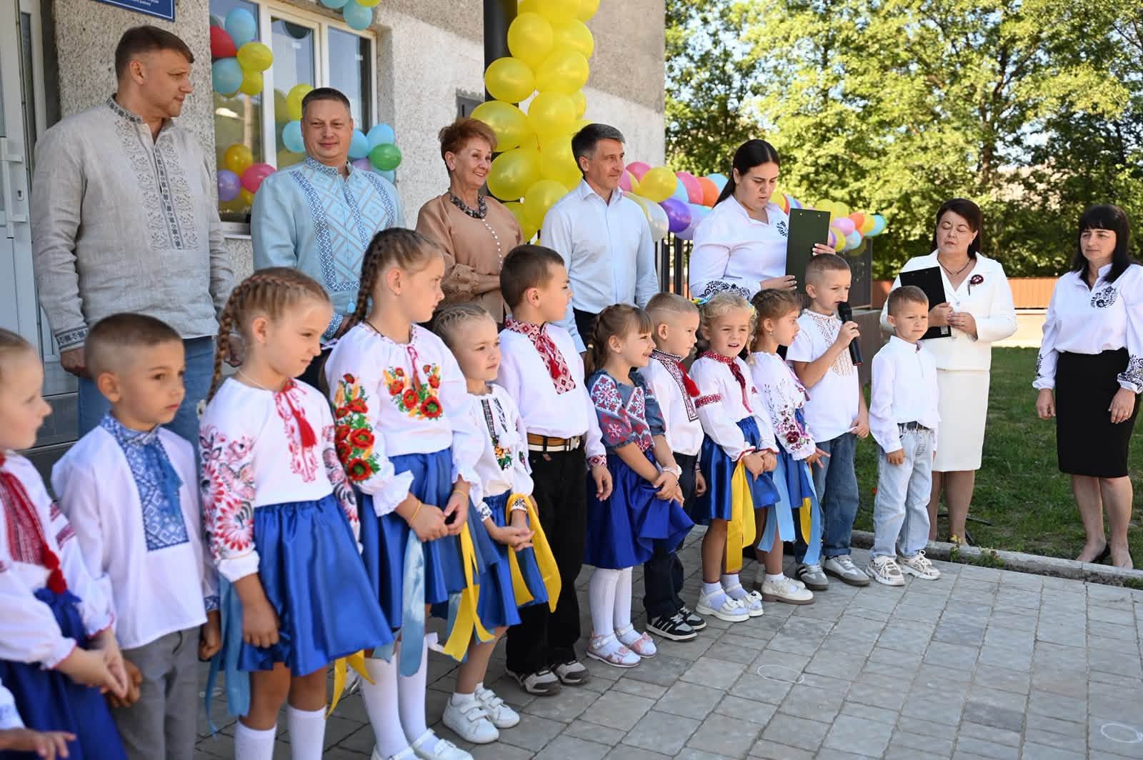 Керівництво ОВА взяло участь у відкритті сучасного дитсадка в Турʼї Пасіці