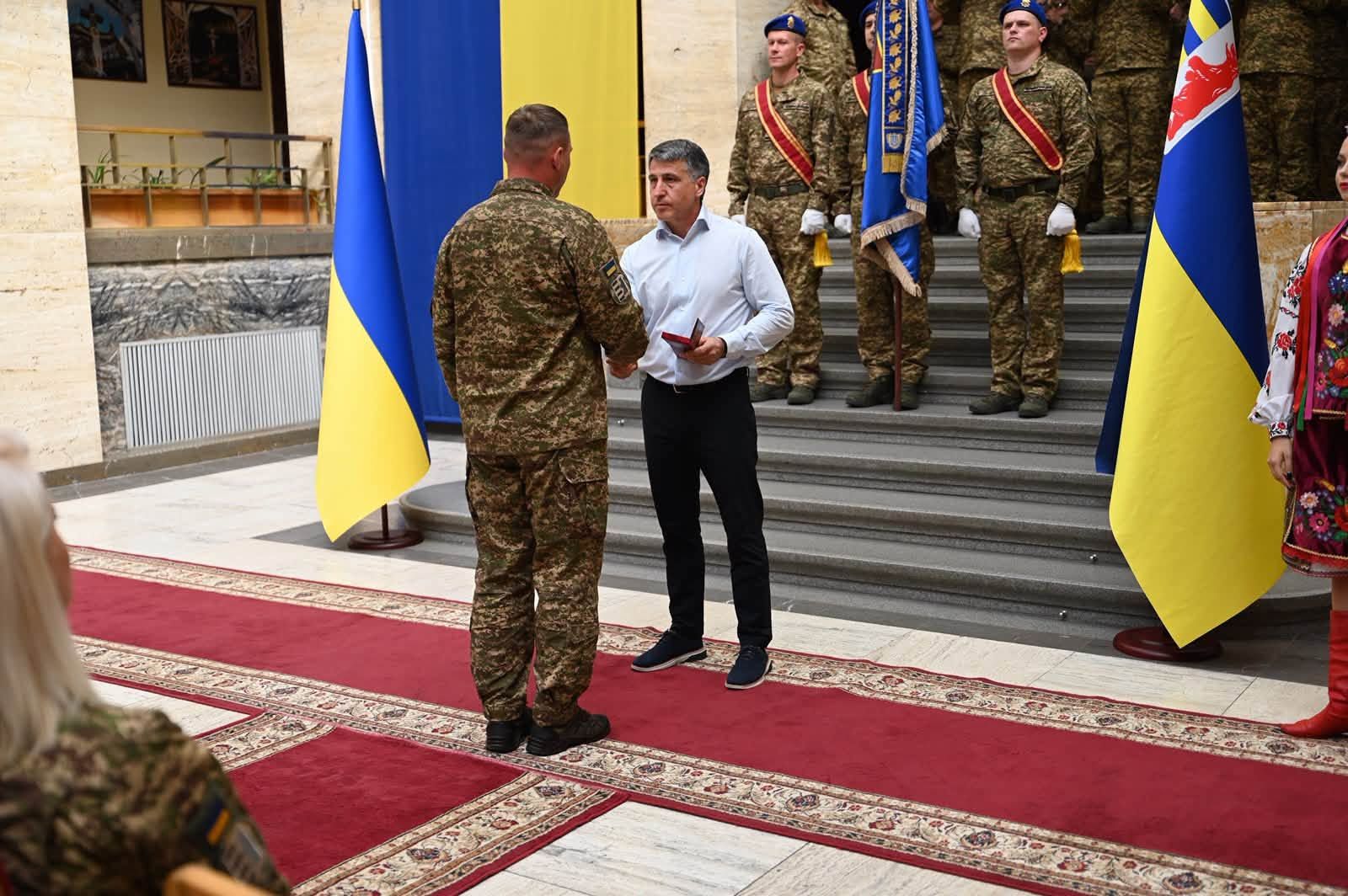 В атріумі ОВА відзначили бійців 26-го окремого полку Нацгвардії