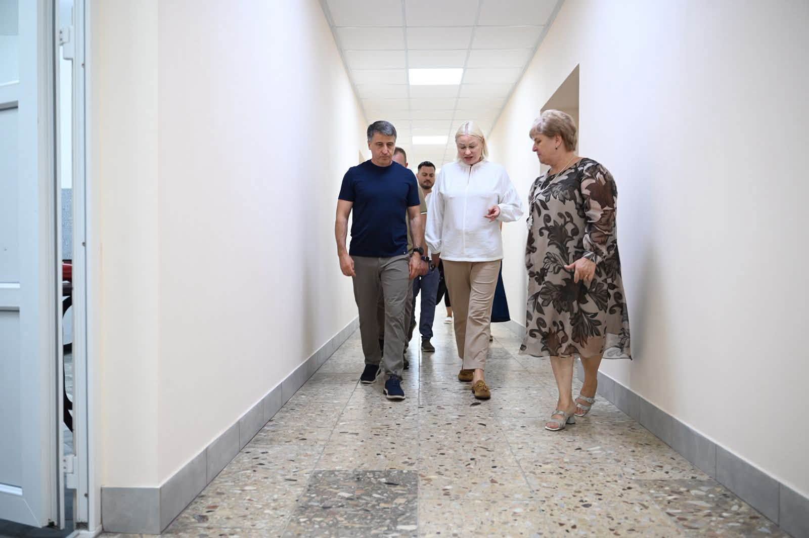 Очільник Закарпаття відвідав Виноградівський геріатричний пансіонат