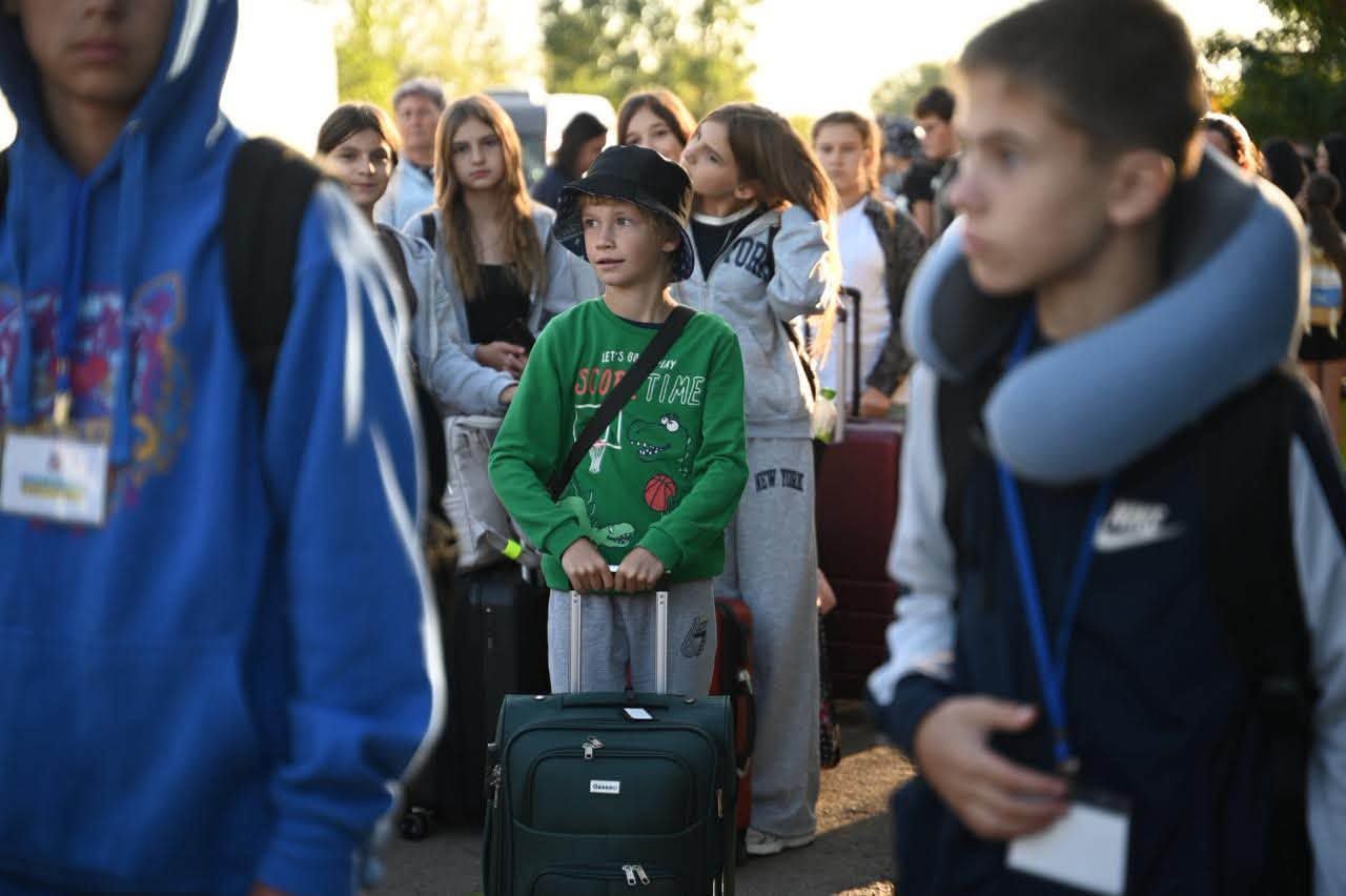 260 дітей захисників із десяти регіонів України вирушили на відпочинок до Угорщини