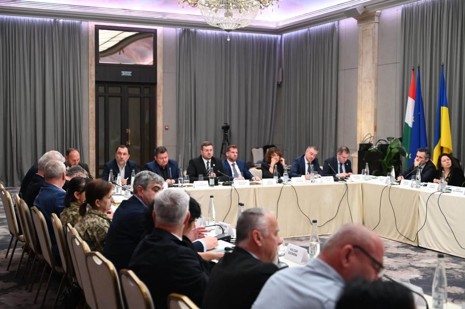 Захист прав нацспільнот Закарпаття в контексті євроінтеграції України розглянули під час круглого столу в Ужгороді