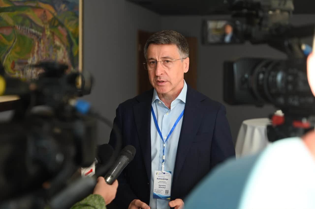 На Ужгородщині стартував транскордонний інвестиційний форум «Business Bridges» На Ужгородщині стартував транскордонний інвестиційний форум «Business Bridges»
