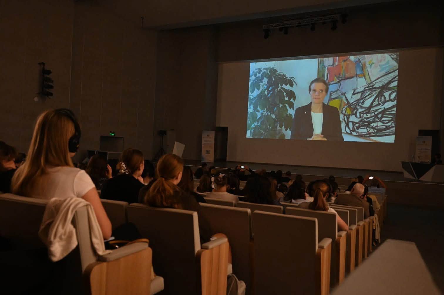 Синергія професій у збереженні здоров'я: міжнародна конференція в УжНУ