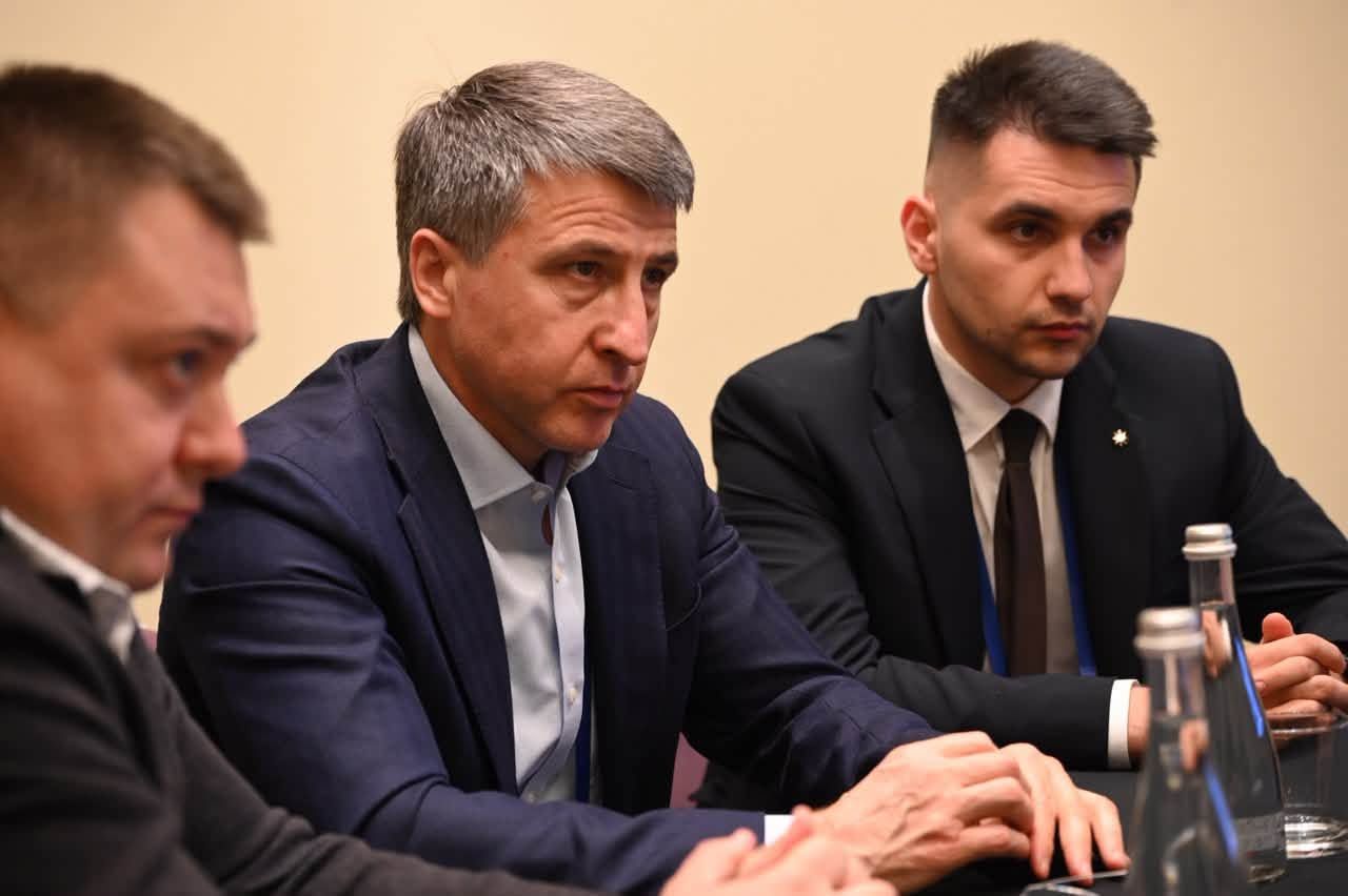 На полях Карпатського економічного форуму обговорили відкриття нових пунктів пропуску на кордоні з Румунією