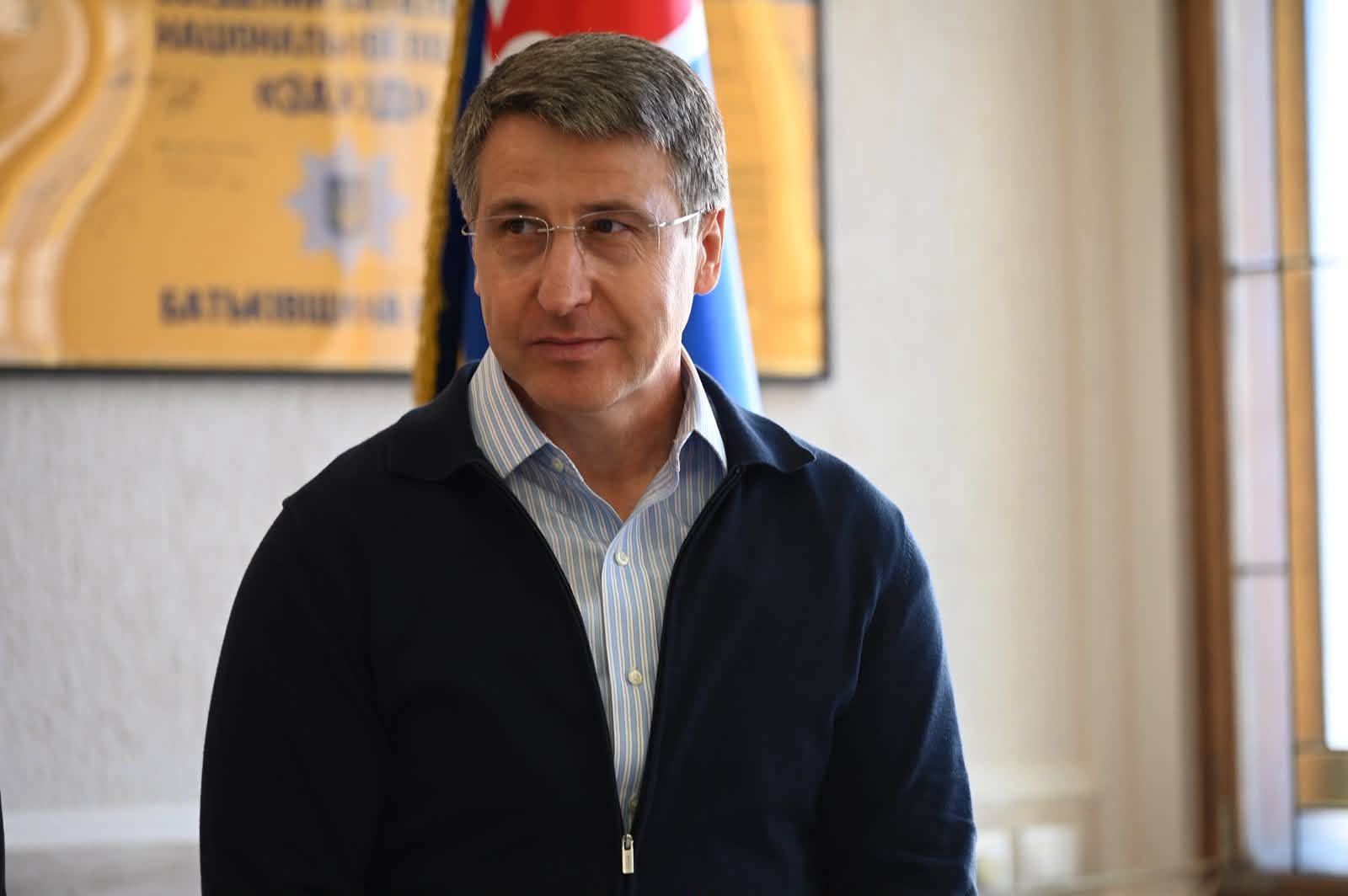 На Закарпатті вручили президентські та обласні премії переможцям учнівських олімпіад