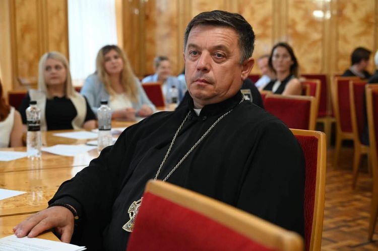 Від закону до практики: на Закарпатті обговорили розвиток наставництва для дітей і молоді