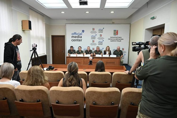Результати літнього туристичного сезону, антикорупційна робота й умови контрактної служби в підрозділах ДПСУ - брифінг прикордонників
