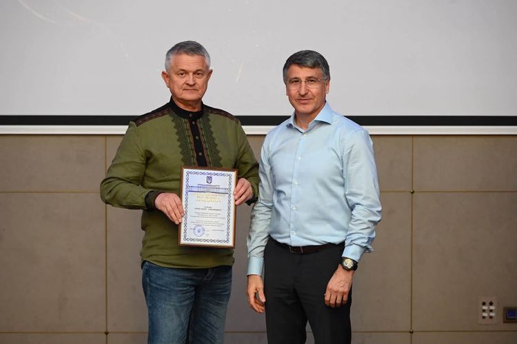 Керівництво краю привітало освітян із професійним святом та вручило високі відзнаки