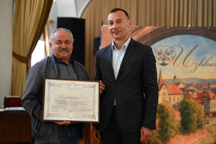 З нагоди професійного свята в Ужгороді відзначили представників туристичної сфери регіону
