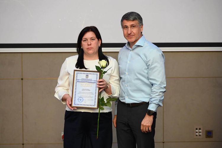 Керівництво краю привітало освітян із професійним святом та вручило високі відзнаки
