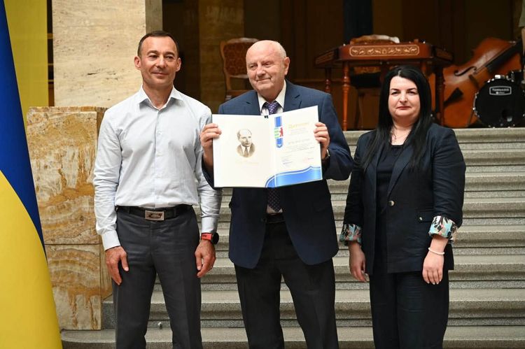 На Закарпатті відзначили лауреатів обласних премій у галузі літератури і мистецтва за 2025 рік