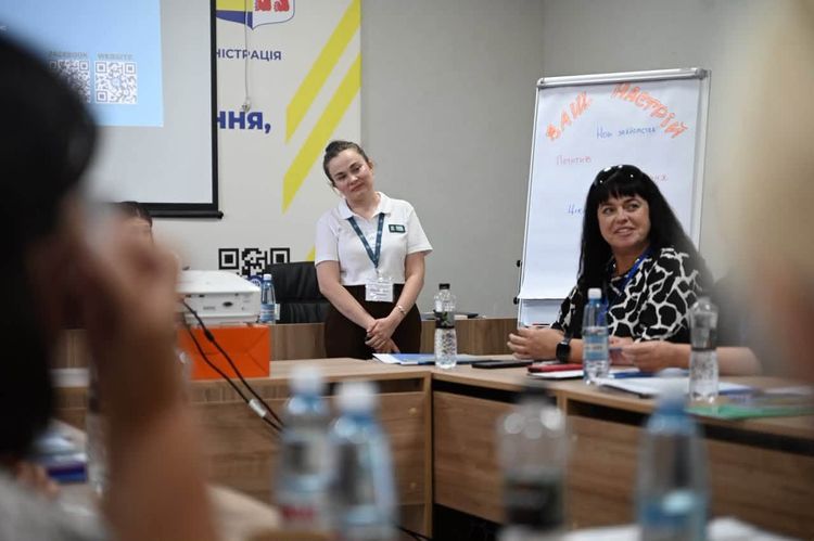 Понад 50 евакуаційних поїздів та організованих груп прийняло Закарпаття від початку повномасштабної війни