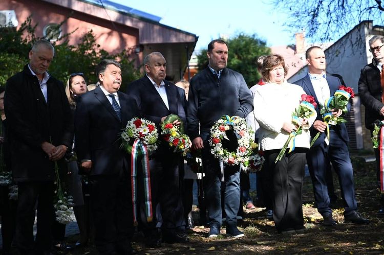 В Ужгороді вшанували 70-ті роковини Угорської революції