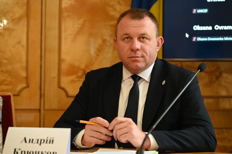 Від закону до практики: на Закарпатті обговорили розвиток наставництва для дітей і молоді