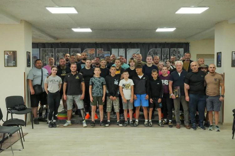 У Великому Березному відкрили новий спортзал «CS GYM» для ветеранів і молоді