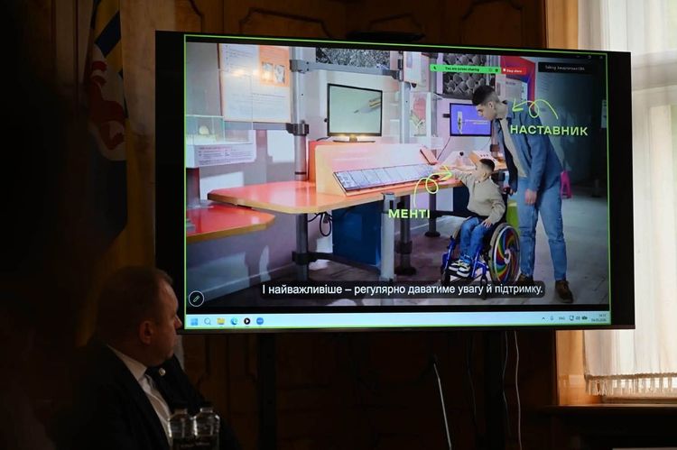 Від закону до практики: на Закарпатті обговорили розвиток наставництва для дітей і молоді