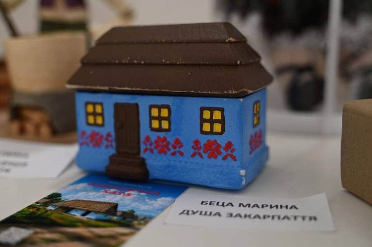 З нагоди професійного свята в Ужгороді відзначили представників туристичної сфери регіону