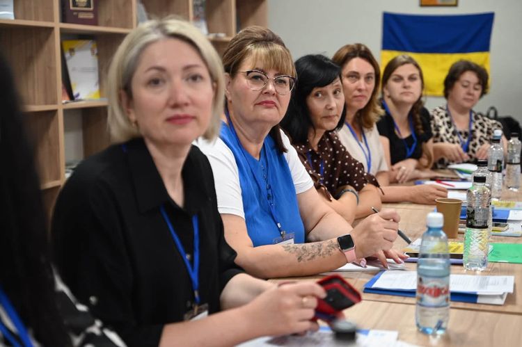Понад 50 евакуаційних поїздів та організованих груп прийняло Закарпаття від початку повномасштабної війни
