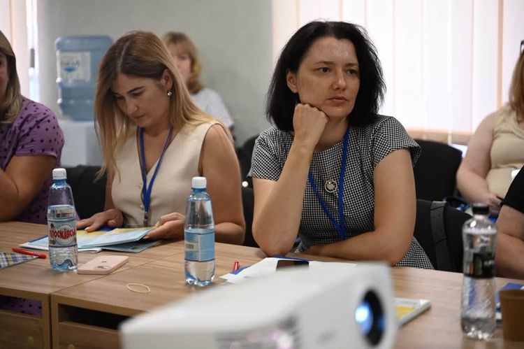 Понад 50 евакуаційних поїздів та організованих груп прийняло Закарпаття від початку повномасштабної війни