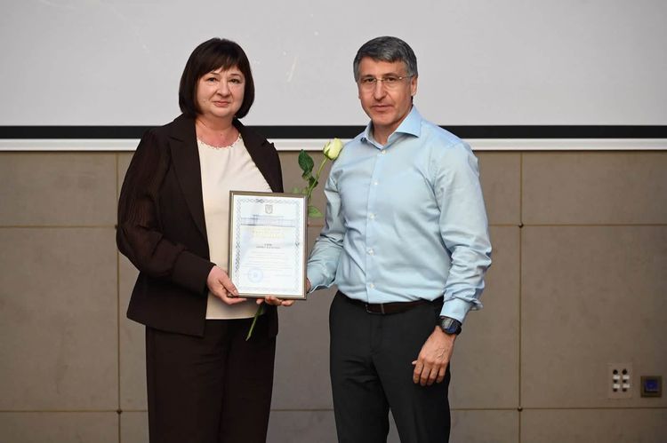 Керівництво краю привітало освітян із професійним святом та вручило високі відзнаки