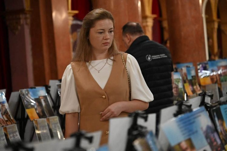 В обласній філармонії пройшла пересувна фотовиставка «Ненароджені для війни»