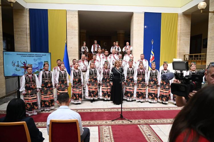 На Закарпатті відзначили лауреатів обласних премій у галузі літератури і мистецтва за 2025 рік
